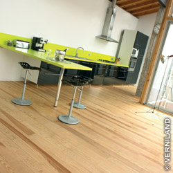 Parquet Verniland - Pin Verni Naturel Sans Noeud ambiance